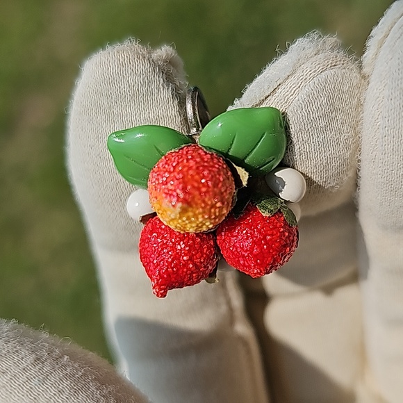 VINTAGE Germany Earrings - Picture 8 of 12